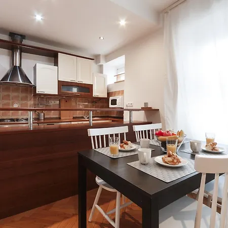 Spacious At Krc Apartment