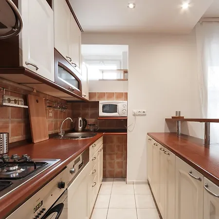 Spacious At Krc Apartamento